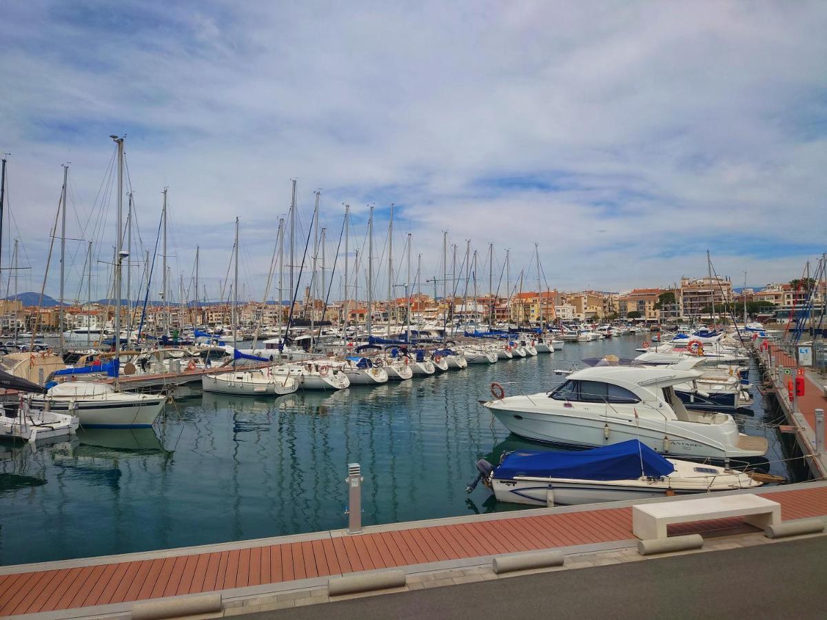 Primera Linia De Mar, Zona Tranquila Apartment Cambrils Exterior photo